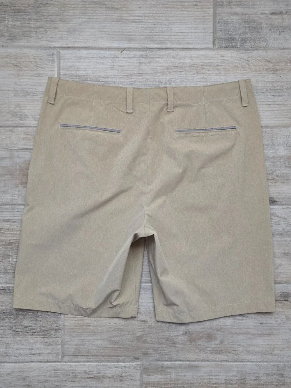Tommy Bahama Performance Stretch Golf Shorts Mens Khaki Grip Waist Athleisure 36